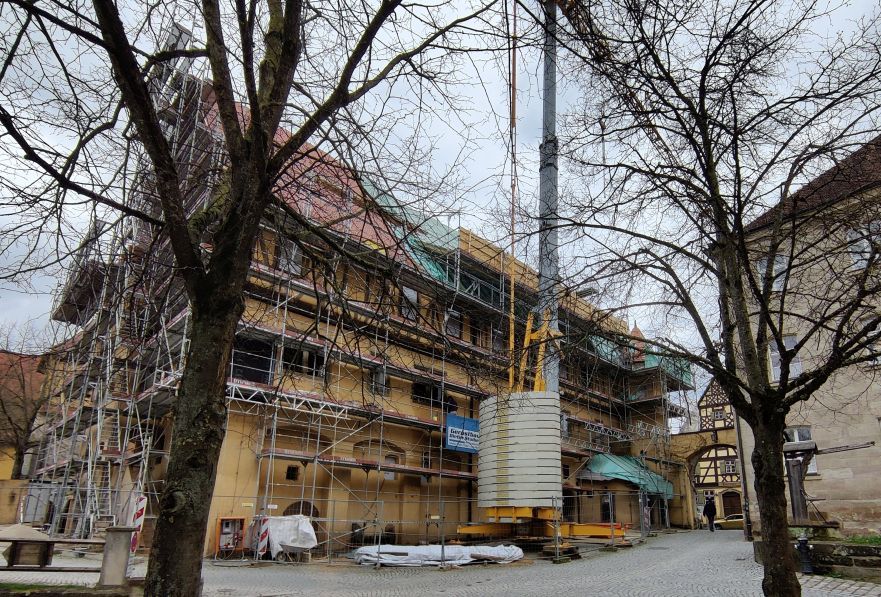 Sonnenuhr bis Stifterwappen - Hilfe für Spitalhof in Dinkelsbühl