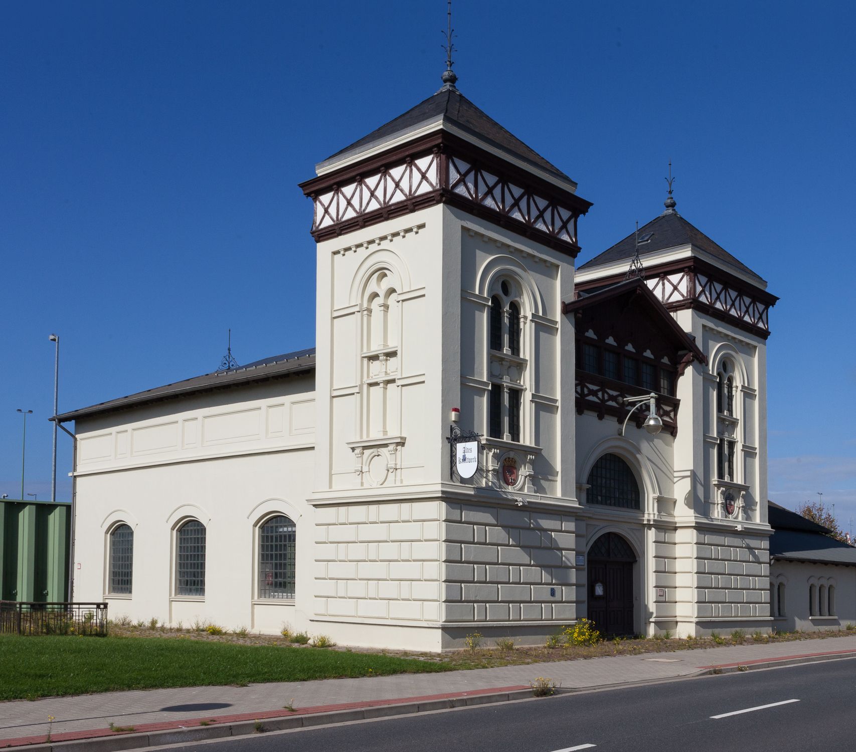 Bremerhaven's Kaiserschleuse: Ein beeindruckendes Denkmal der Hafengeschichte