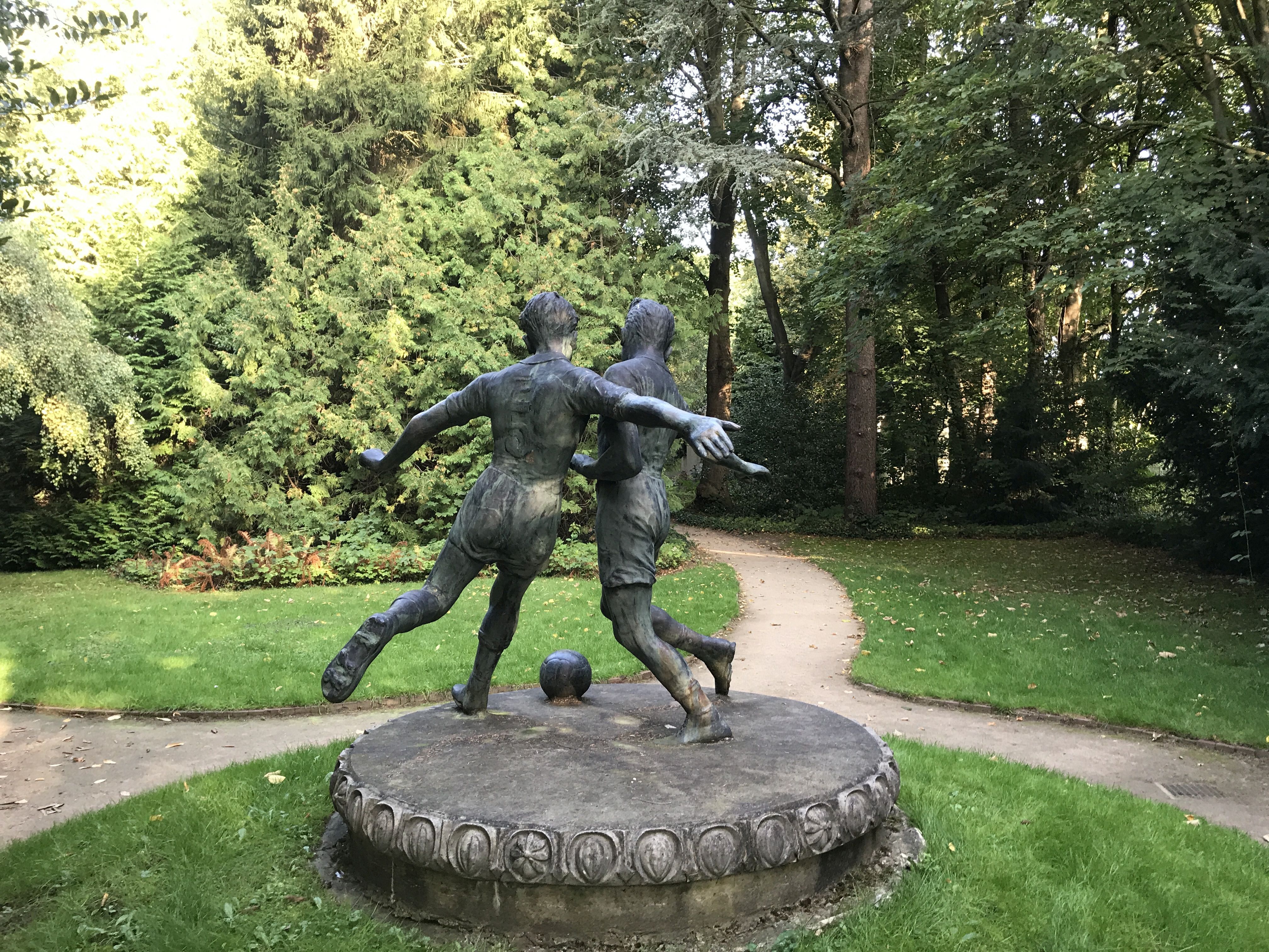 HB Bremerhaven Thieles Garten Fussballer Foto DSD-Bolz 64593.jpg