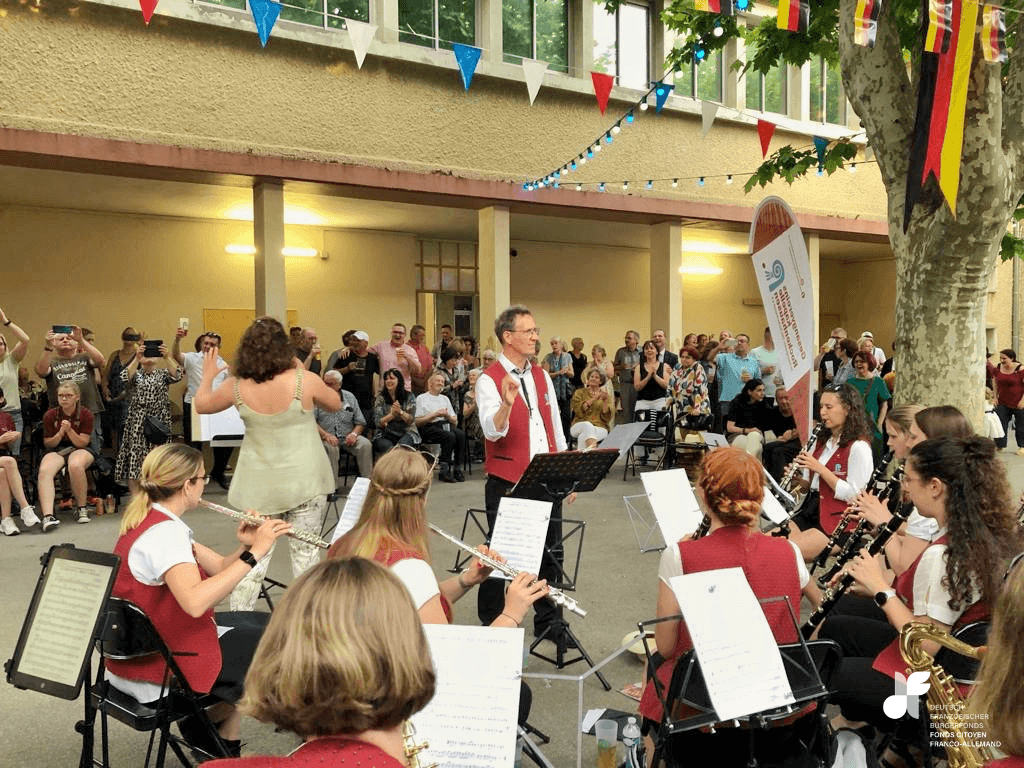 Musikalisches Abenteuer in der Provence: Gesangvereinskapelle Rockenhausen und Jugendorchester erobern Frankreich