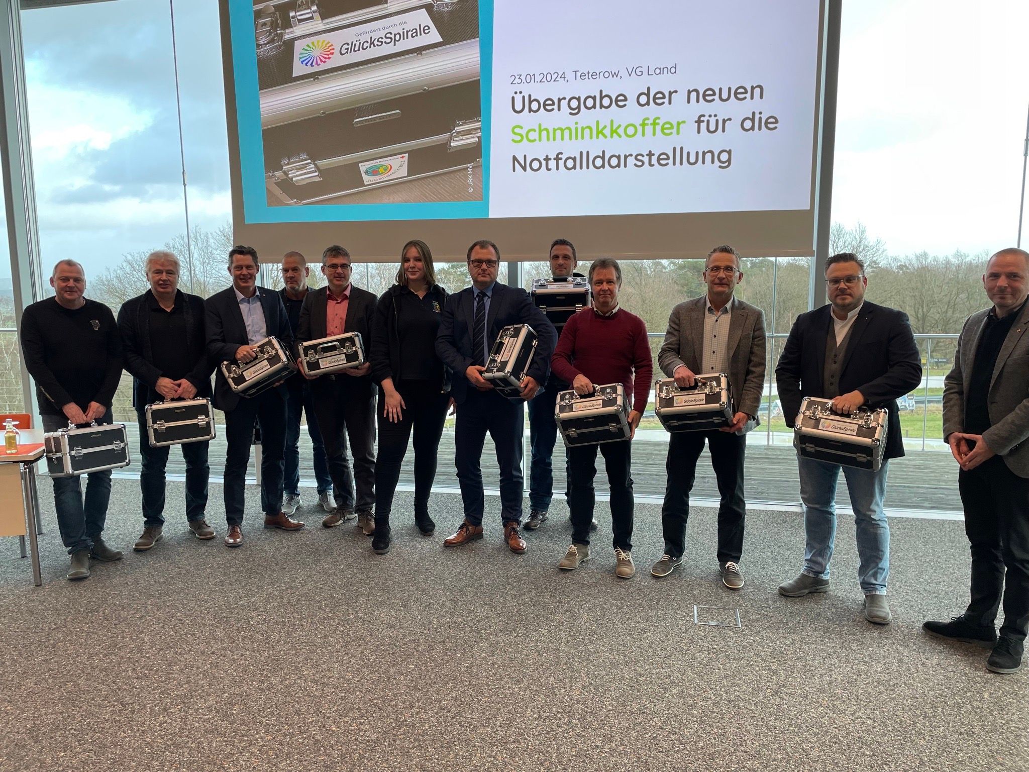 Wunden schminken, Leben retten: GlücksSpirale sorgt für lebendige Ausbildung