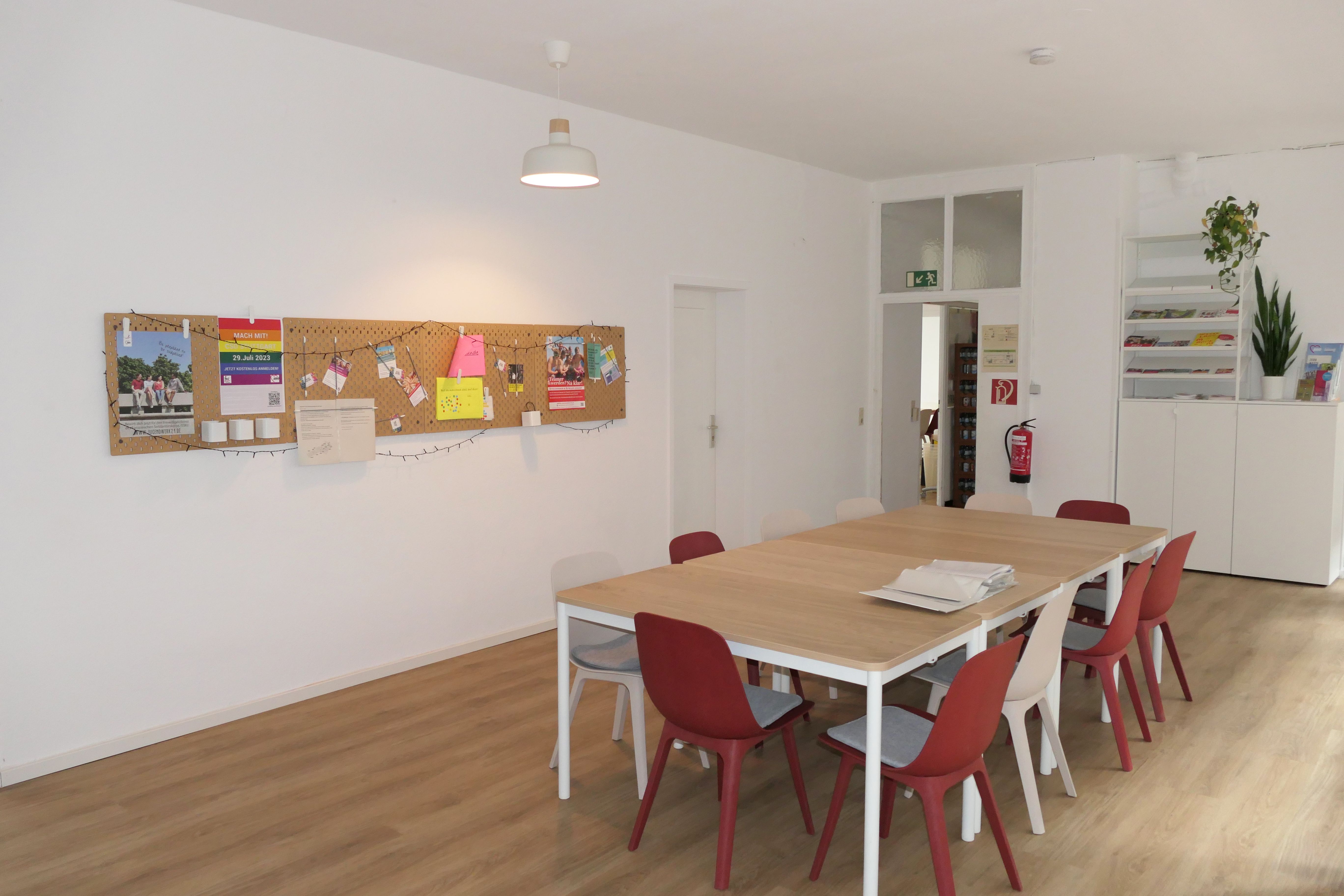 Jugendwerk der AWO Württemberg: Neue Abenteuer in glücklichen Räumen dank der GlücksSpirale!