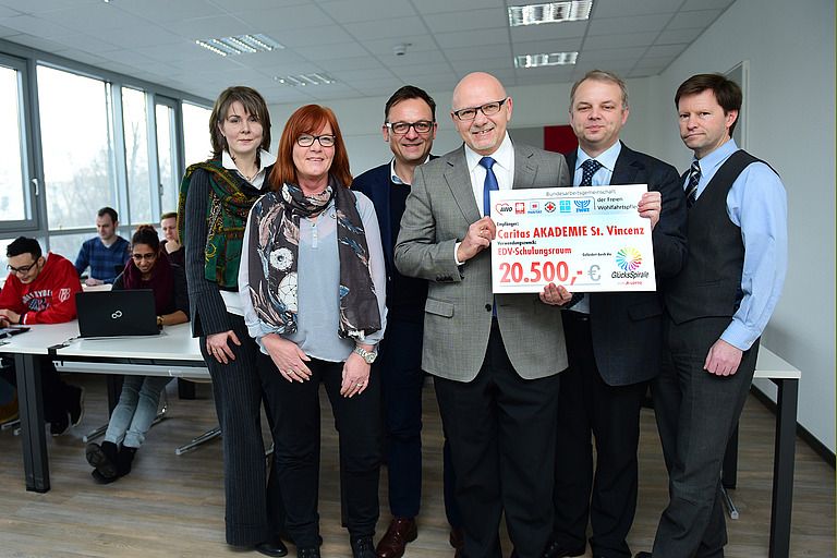 Digital fit für die Pflege – Caritas-Altenpflegeschule Wiesbaden