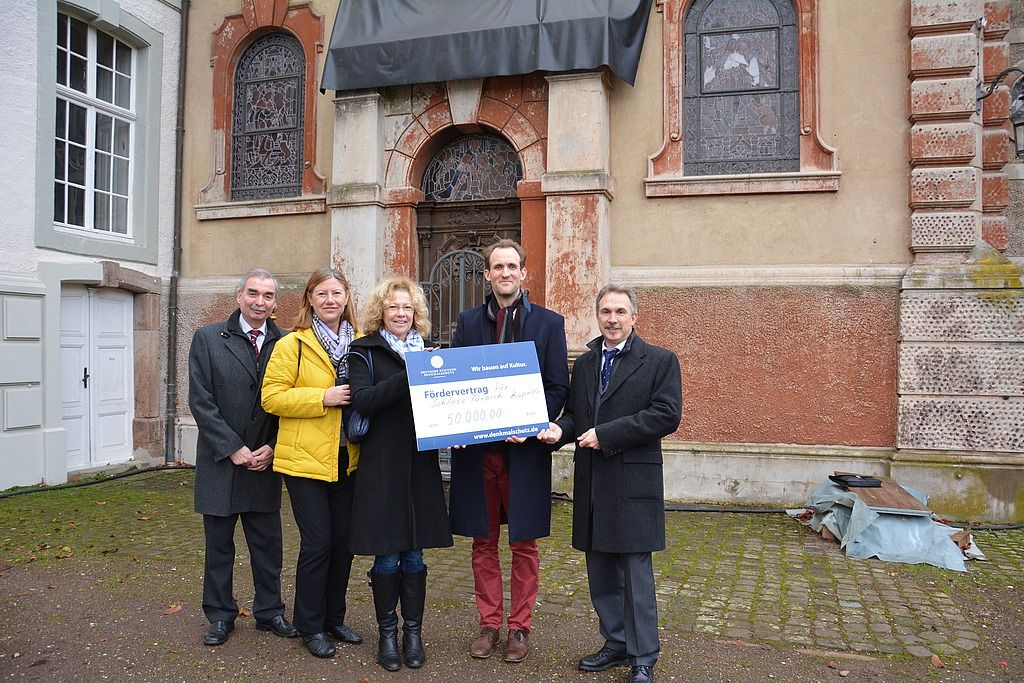 Barockes Erbe mit Tiefgang: GlücksSpirale hilft bei der Kapellensanierung von Schloss Türnich