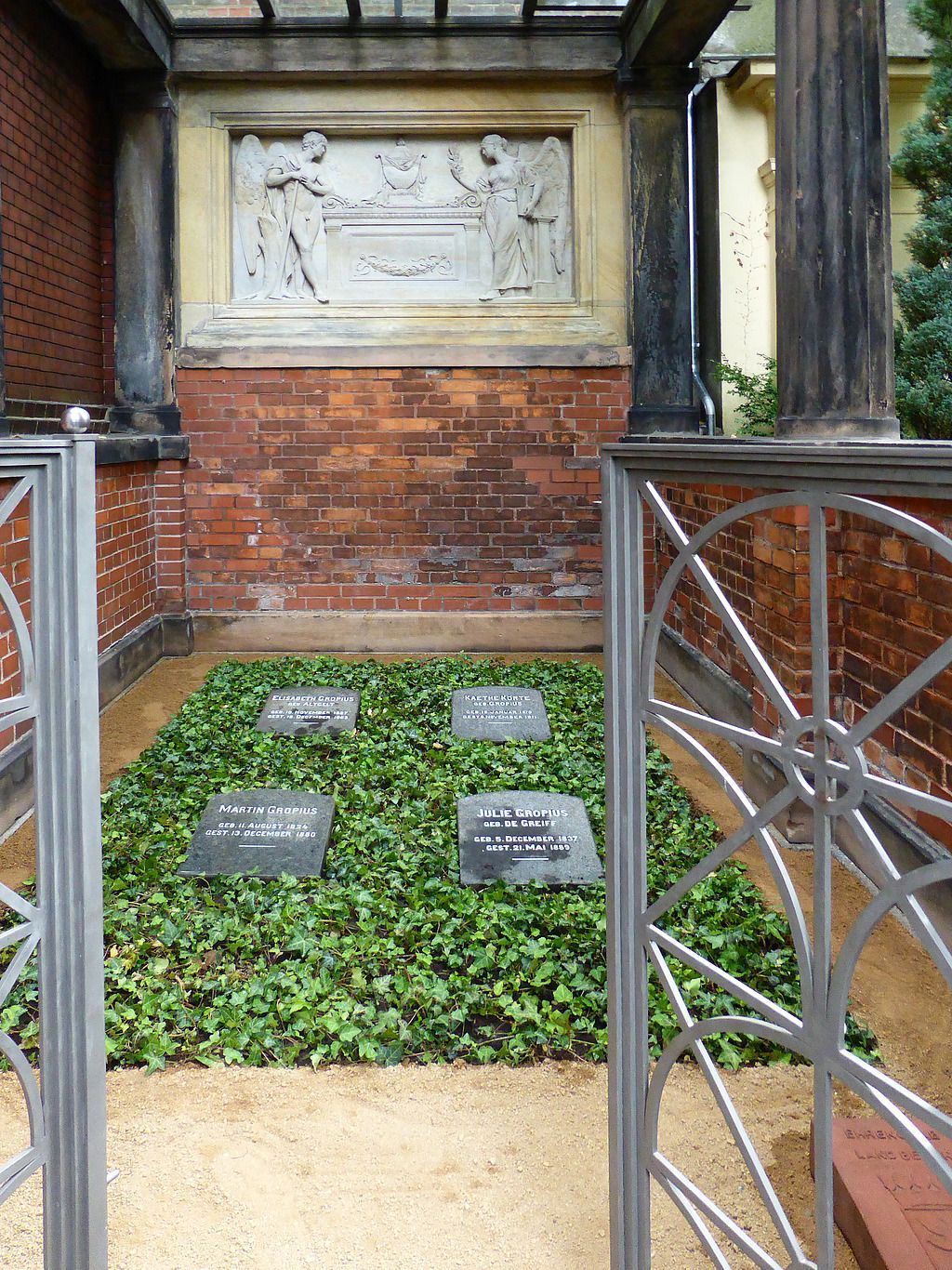 Grabstätte der Familie Martin Gropius in Kreuzberg