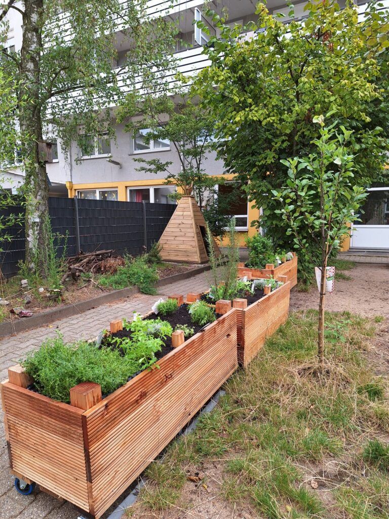 Klimafreundliche Oase für die Kleinen: GlücksSpirale fördert grüne Umgestaltung in der Kita Irmgardishaus